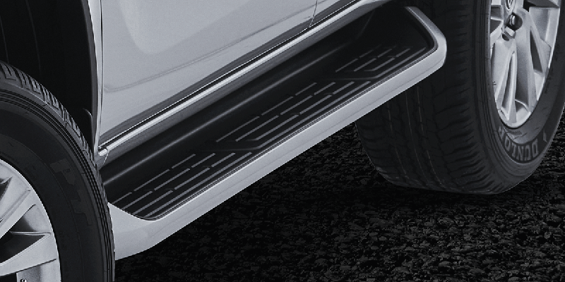 Toyota Fortuner Silver Side Step