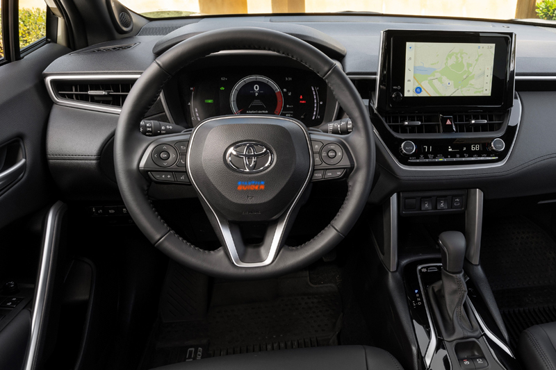 Toyota Corolla Cross 2024 interior